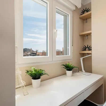 In The Historic Center Of Malaga, Very Close To The And The Ave Train Station, With Private Parking *