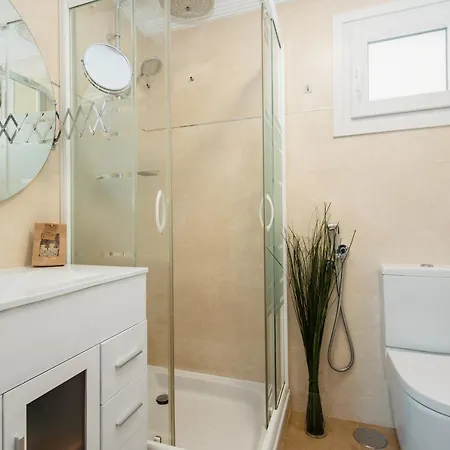 Apartament In The Historic Center Of Malaga, Very Close To The And The Ave Train Station, With Private Parking