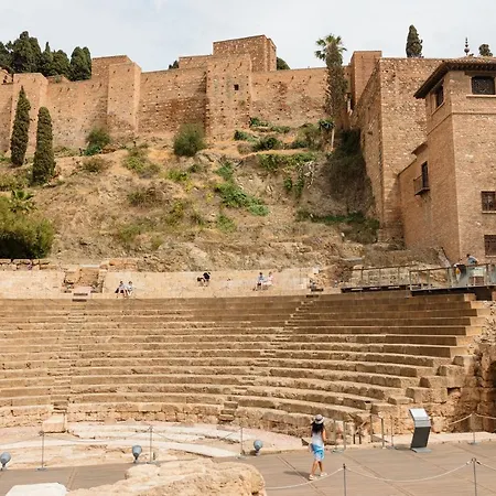 In The Historic Center Of Malaga, Very Close To The And The Ave Train Station, With Private Parking *