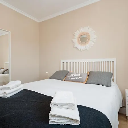 In The Historic Center Of Malaga, Very Close To The And The Ave Train Station, With Private Parking Apartament *