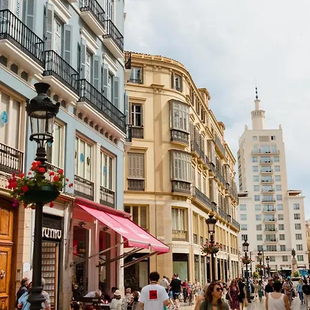 In The Historic Center Of Malaga, Very Close To The And The Ave Train Station, With Private Parking Apartament