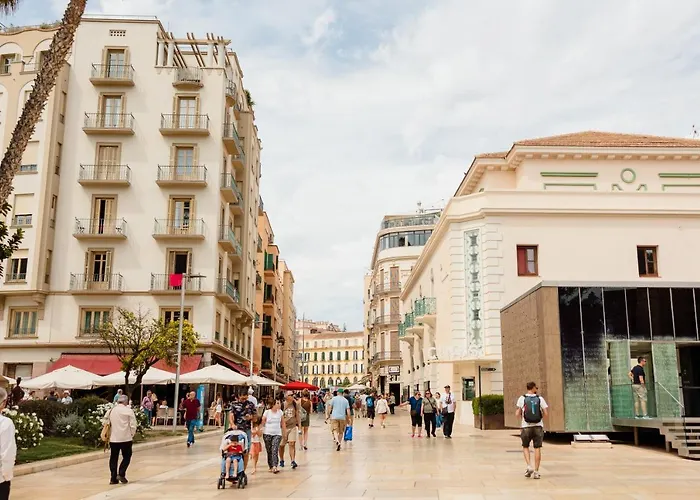 In The Historic Center Of Malaga, Very Close To The And The Ave Train Station דירה